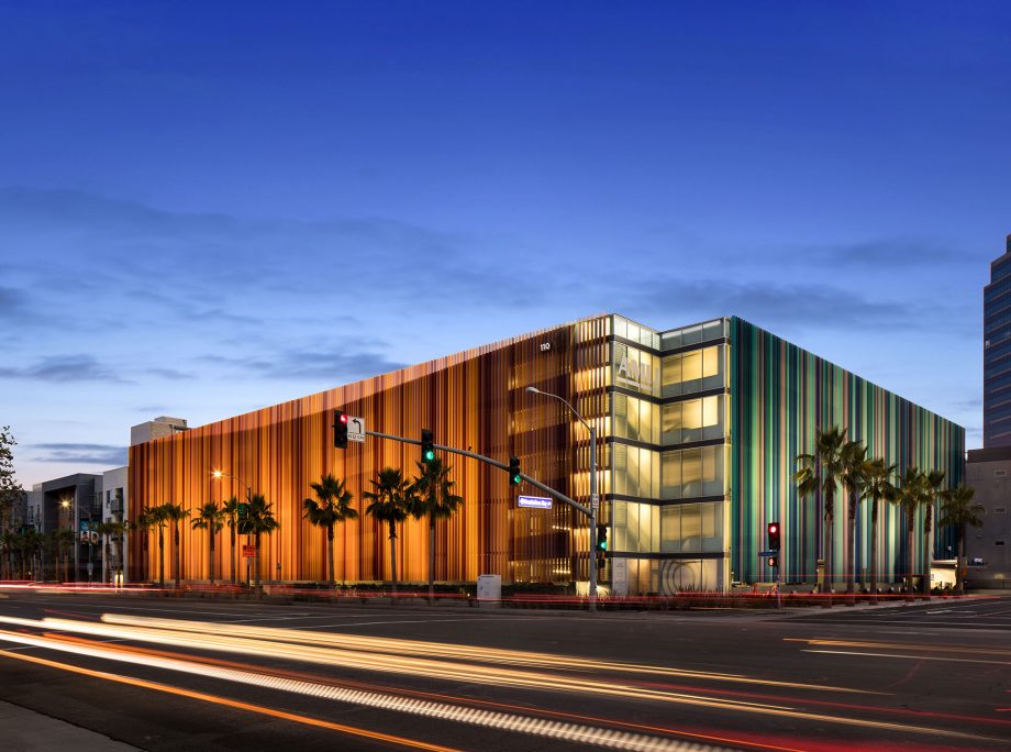 AMLI Uptown Orange | Wrap Apartments | Orange, California | KTGY Architecture + Planning