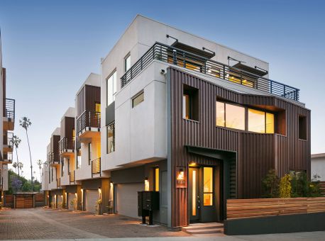 COVO – A New Crop of High-End, Small-Lot Homes Offers a Modern Take on Living Large