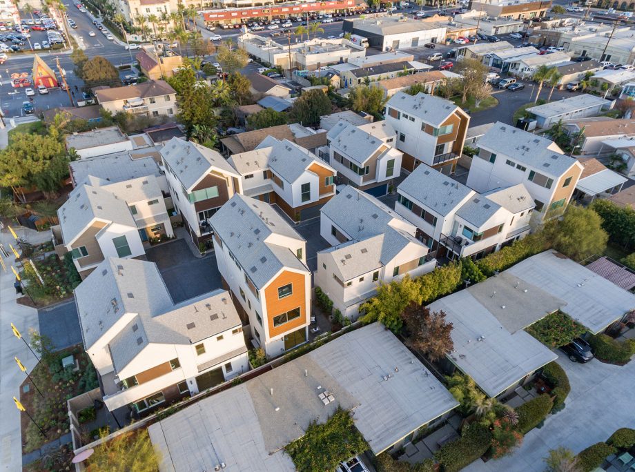 Vitae – Distinctive Single-Family Homes in Costa Mesa Win Design Award